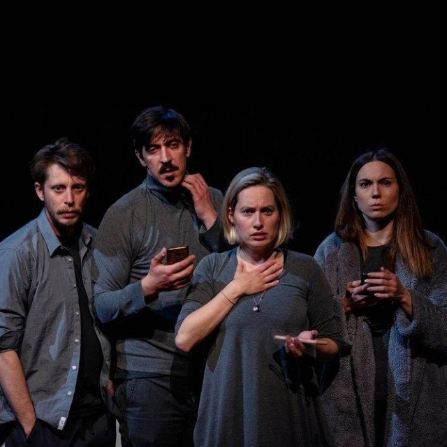 Predstava Krizni Stožer