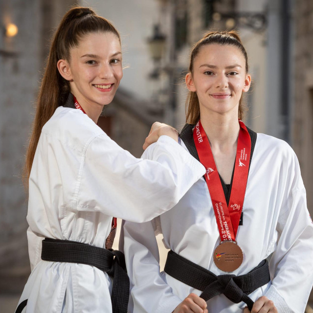 Sestre Duvančić iz splitskog kluba Marjan, Ivana i Bruna
 