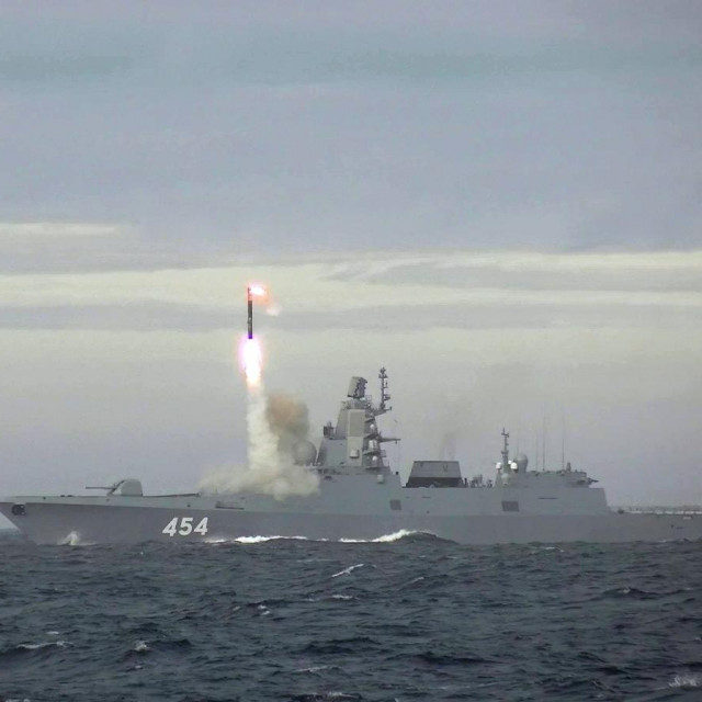 Lansiranje hiperzvučne krstareće rakete Cirkon