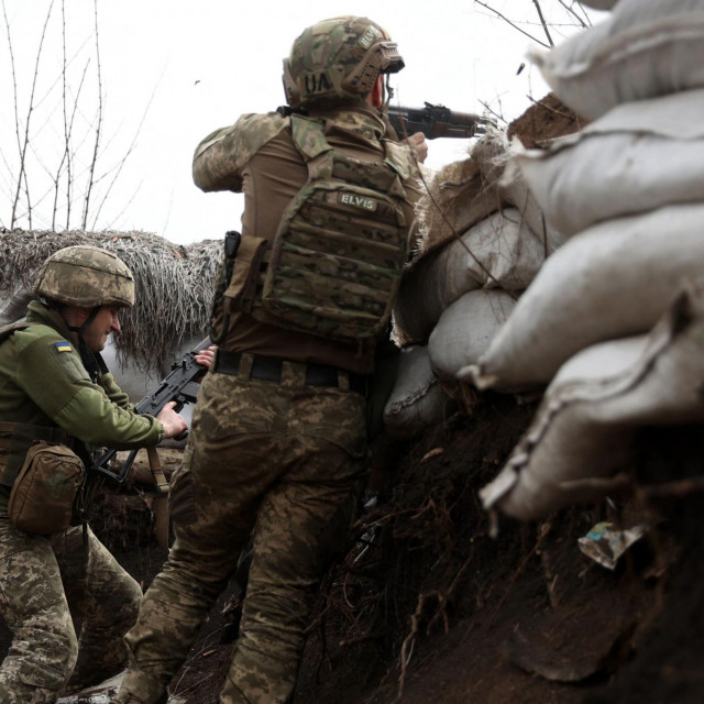 Bitka za Sjeverodonjeck, koji se nalazi na istočnoj strani rijeke Siverskij Donets, u središtu je pozornosti dok Rusi postupno, ali kontinuirano osvajaju Donbas, koji čine regije Luhansk i Donjeck