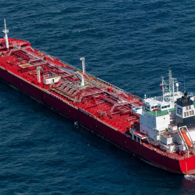 Tanker koji prevozi rusku naftu/Ilustracija