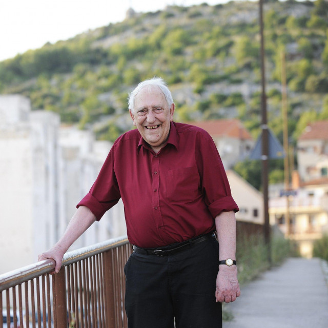 Sibenik, 150714.
Pisac Ivo Bresan u setnji Subicevcom.