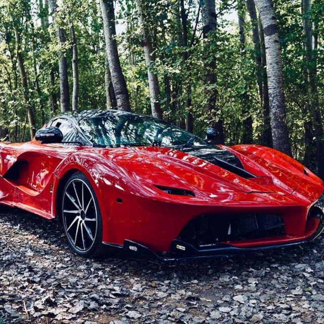 Audi R8 V10 LaFerrari