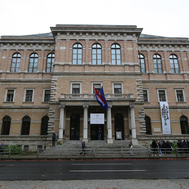 Hrvatska akademija znanosti i umjetnosti