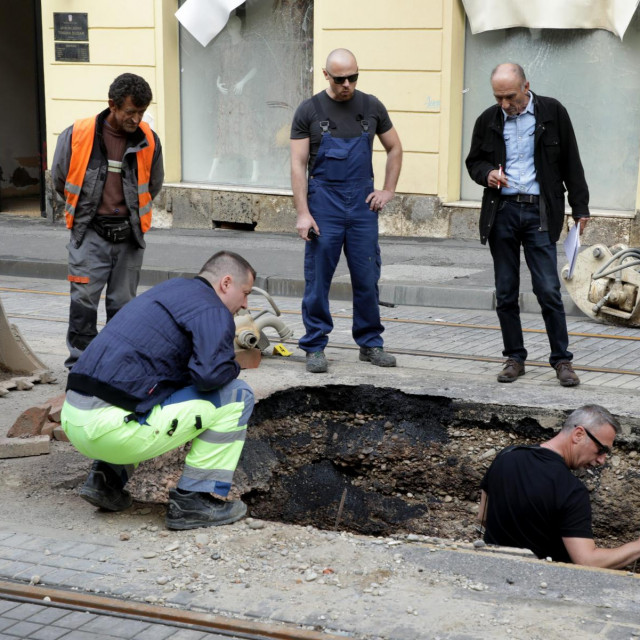Policija vrči očevid na mjestu požara koji je izbio u Frankopanskoj ulici