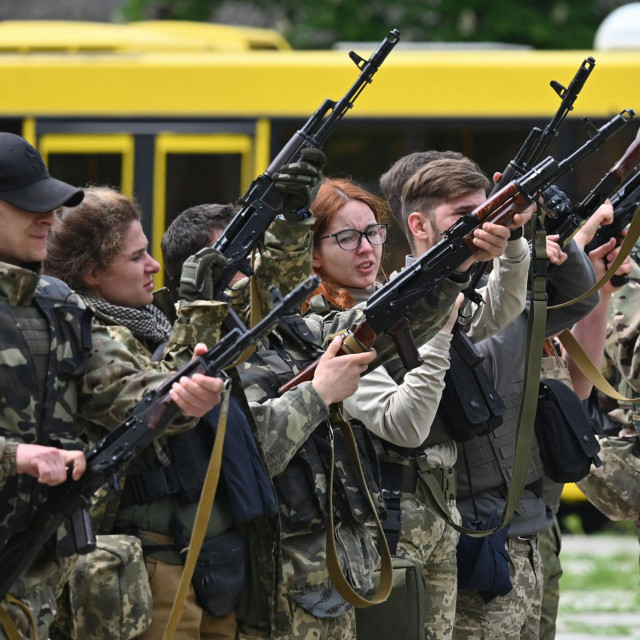 Scenarij koji nagovještava Stock dogodio se 2021. godine u Afganistanu kada su se Sjedinjene Američke Države nakon 20 godina ratovanja protiv talibana povukle iz zemlje