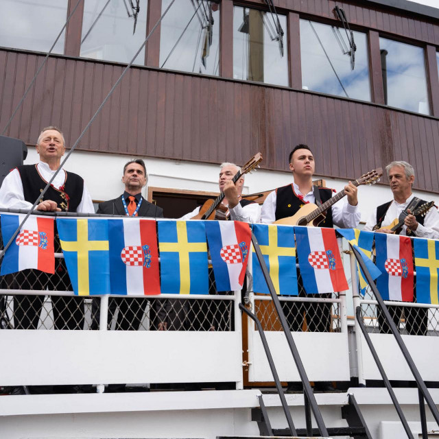 Đani Stipaničev i Klapa More