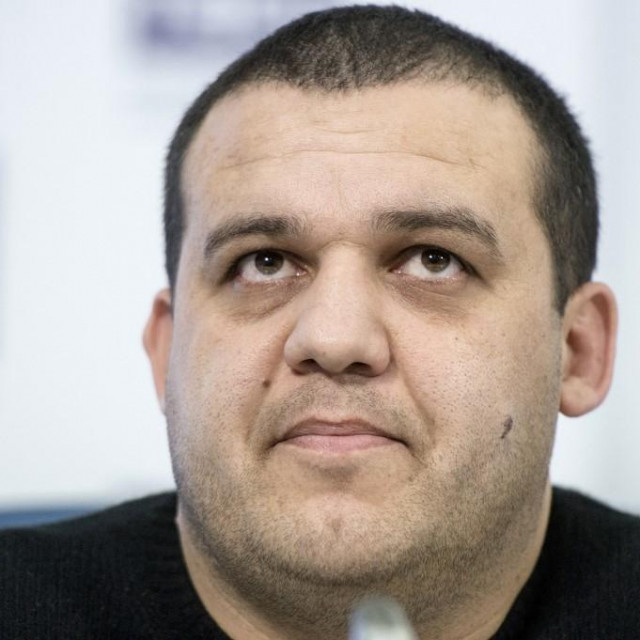 Glavni čovjek IBA (Svjetskog boksačkog saveza) je Rus Umar Kremljov, Putinov čovjek, osoba od povjerenja Gazproma