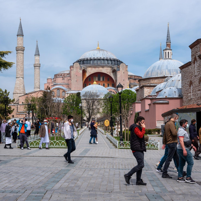 Državna televizija TRT je u prosincu navela ”nelaskave” konotacije naziva Turkey u engleskom jeziku