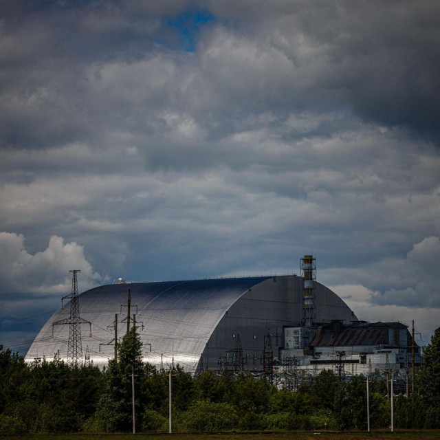 Jedan od tehničara koji se vratio na posao nakon ruskog povlačenja bijesan je jer misli da su Rusi sve uništili iz čiste ljubomore