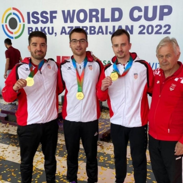 Andrija Mikuljan, Josip Sikavica, Miran Maričić i trener - izbornik Siniša Vitez sa zlatom iz Bakua