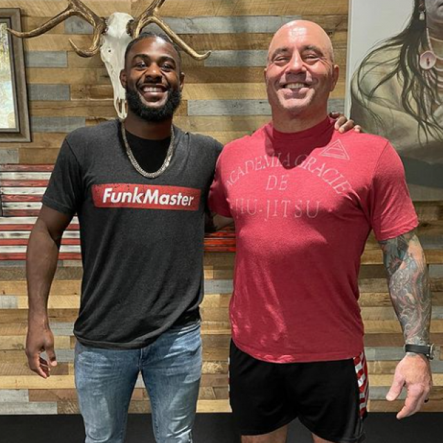 Aljamain Sterling i Joe Rogan