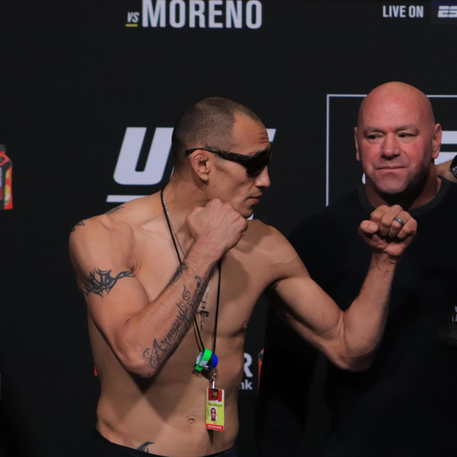 Tony Ferguson i Charles Oliveira
