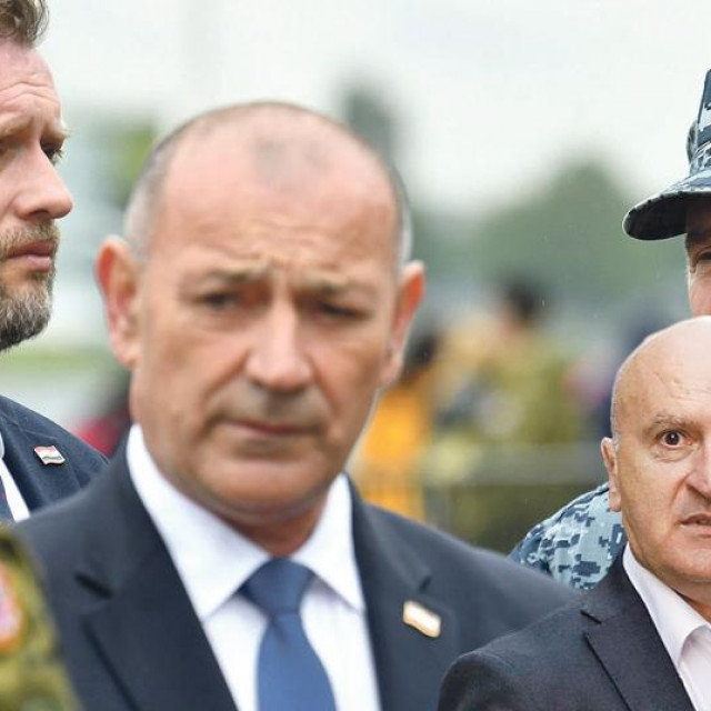 Mario Banožić i Tomo Medved (glavna fotografija), Fred Matić i Ivica Akmadža (dolje desno)