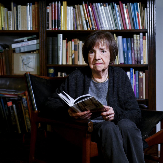 Književnica Irena Vrkljan, fotografirana u svom domu