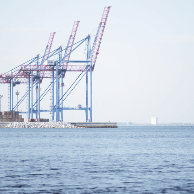 Luka u Odesi; Segej Lavrov; raketni sustav M270