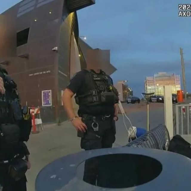 Snimka s kamere na uniformi