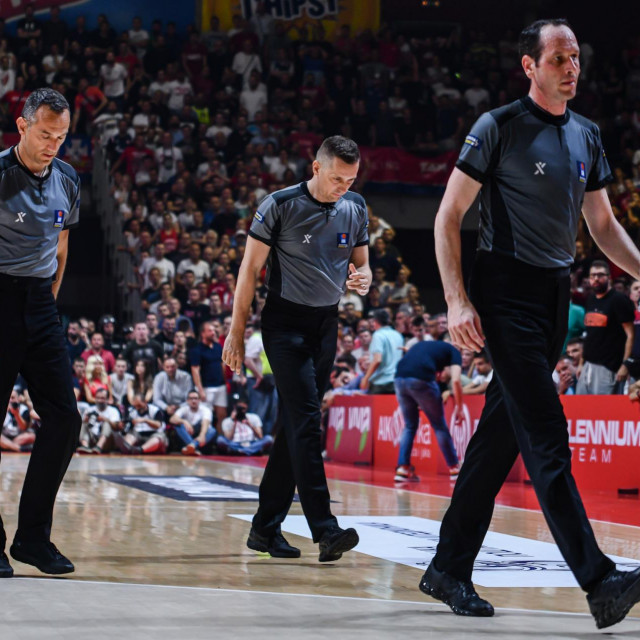 Kadrovi s utakmice Zvezda - Partizan