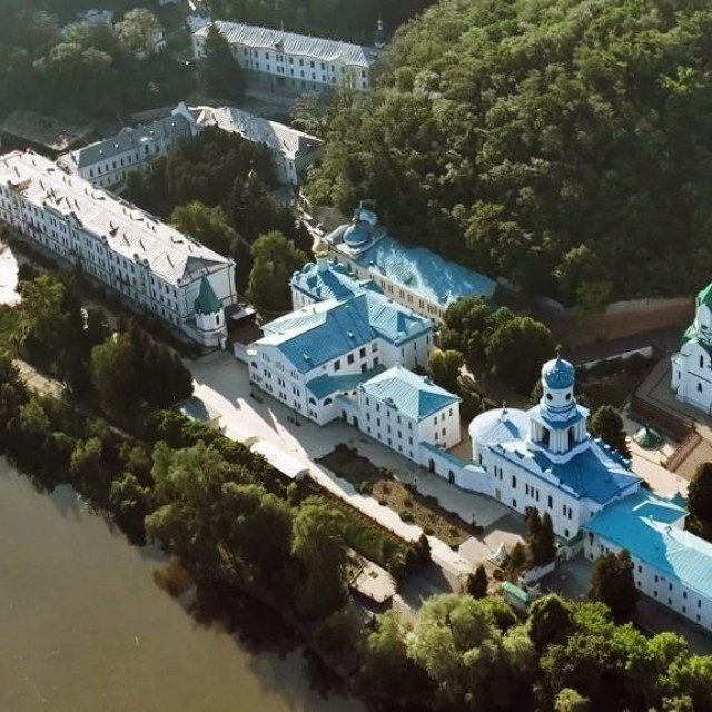 Manastir Svjatohirsk