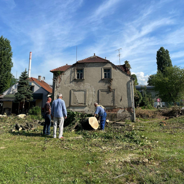 Stanari se boje da će livadu zaliti beotnom