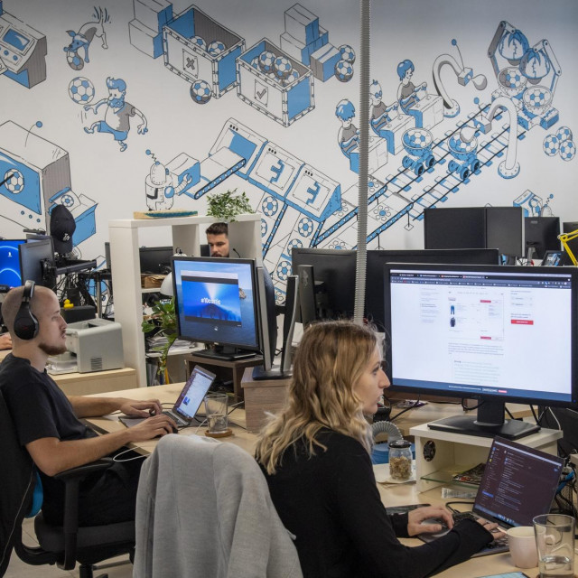 Tinel meetup pokrenuli su u agenciji Locastic