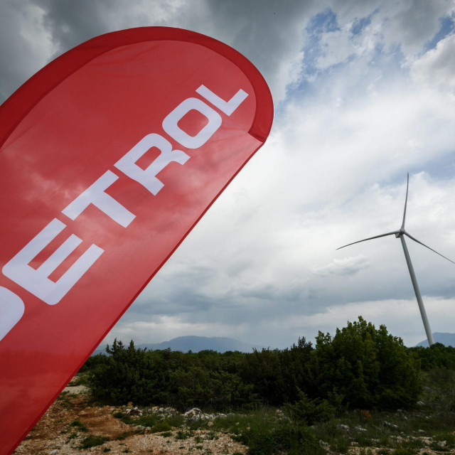 Vjetroelektrana Ljubac kod Knina
 