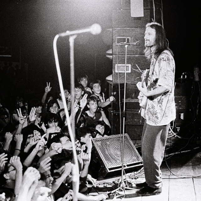 Ljetno kino Bacvice - AZRA koncert.
 