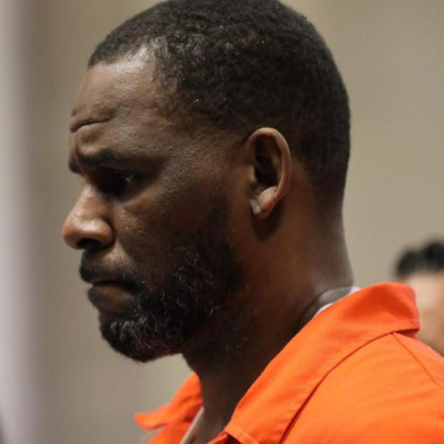 R.Kelly u sudnici