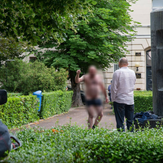 Muškarac u Gospiću se htio zapaliti