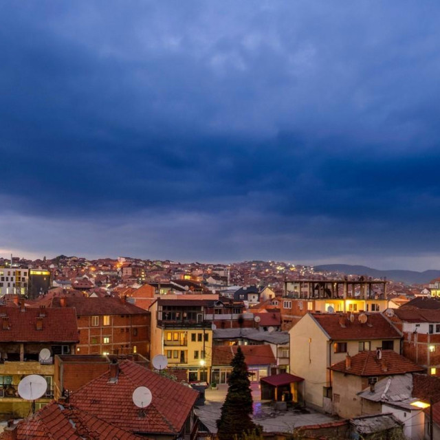 Ilustracija, Priština noću