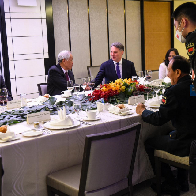 Sastanak Weija Fenghea i Lloyda Austina