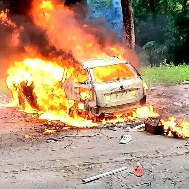 Požar auta na Svetom Duhu