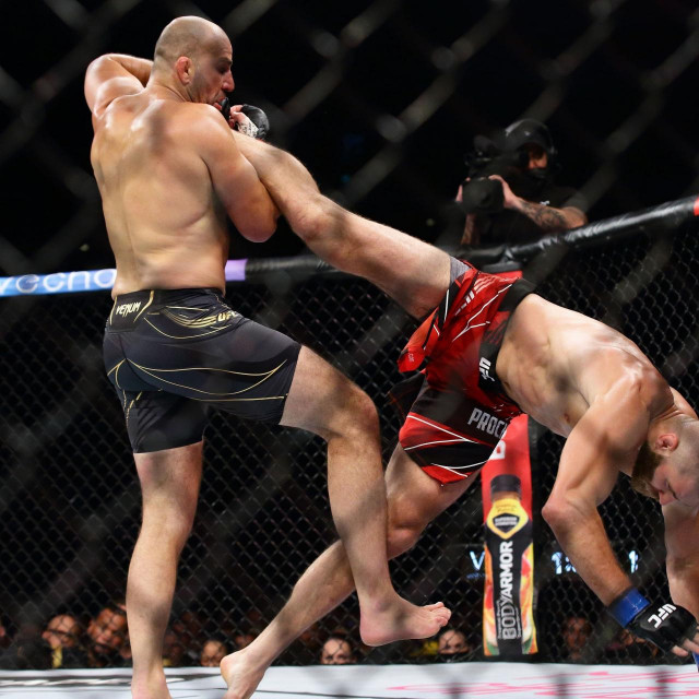 Jiri Prochazka vs Glover Teixeira