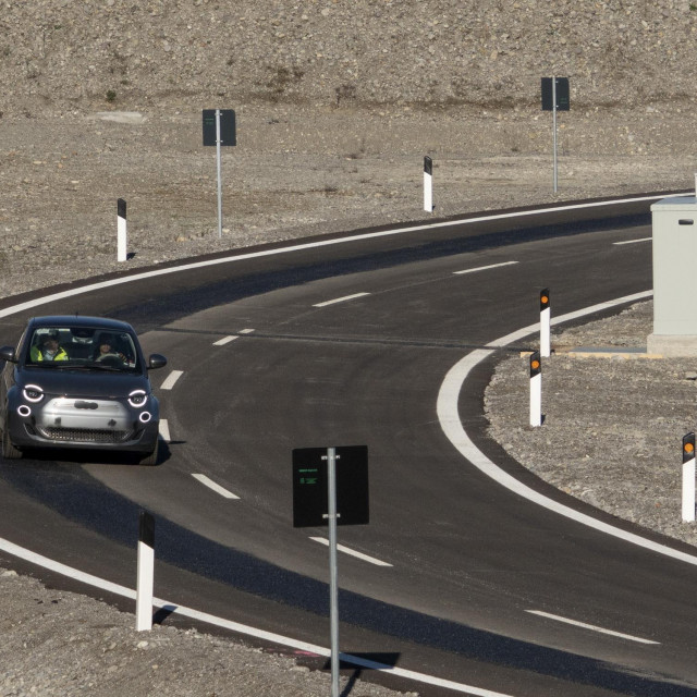 Testiranje induktivnog punjenja, Arena Del Futuro