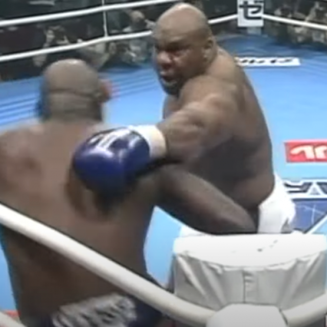 Ernesto Hoost vs. Bob Sapp