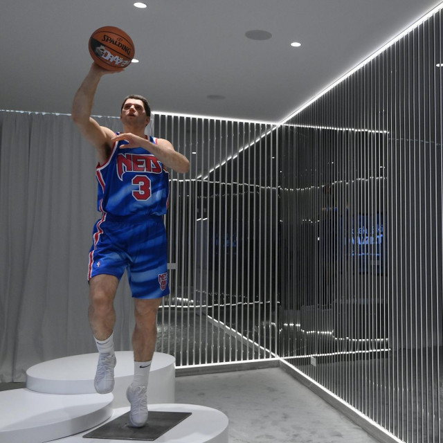 Dražen Petrović, voštana figura