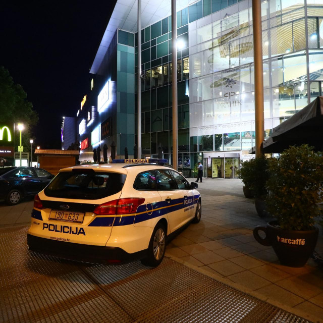 Dojava o bombi u Avenue Mallu