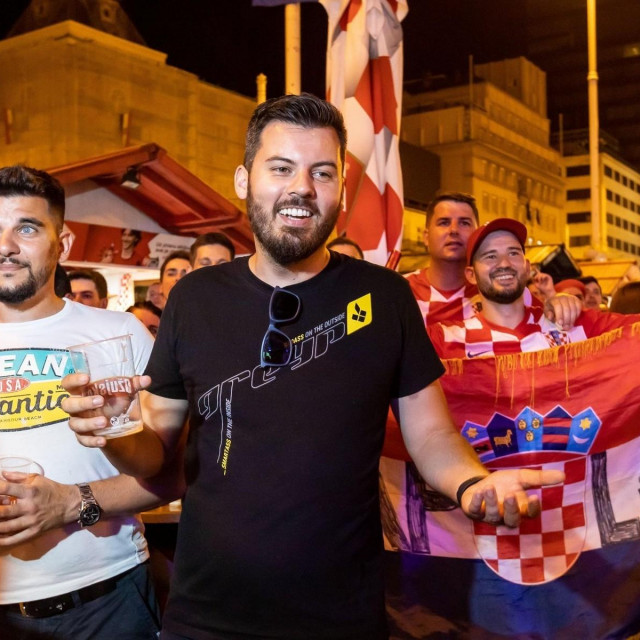 Mate Rimac, osnivač Rimac Automobila, danas Rimac grupe istaknut je kao glavna zvijezda konferencije u New Yorku (Fotografija je ilustrativna; iz Zagreba tijekom slavlja na glavnom gradskom trgu)