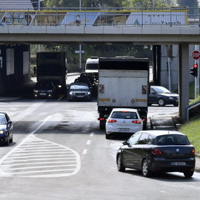Podvožnjak u Škopikovoj ulici