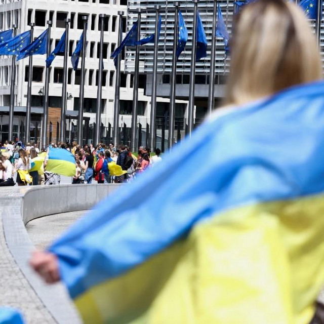 Zastave Ukrajine i Europske unije/Ilustracija