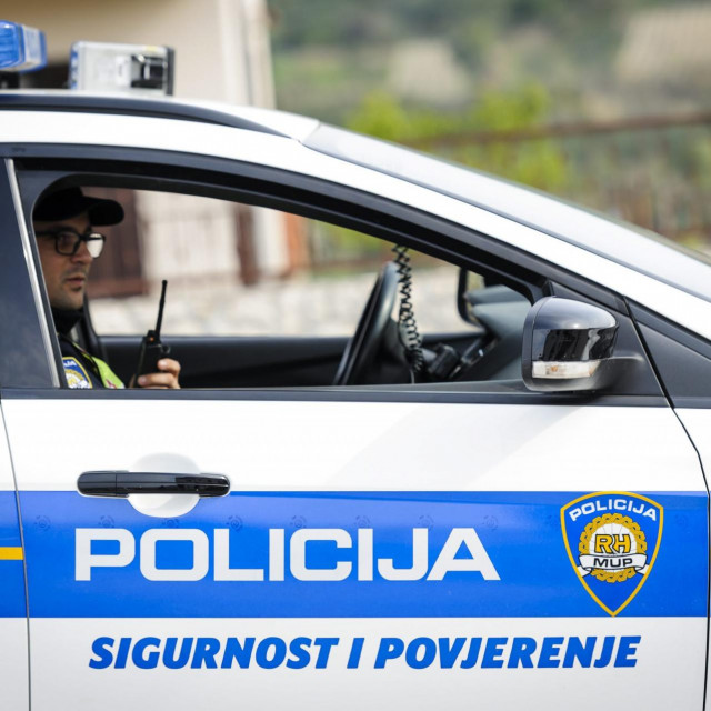 Policija na cesti, ilustracija