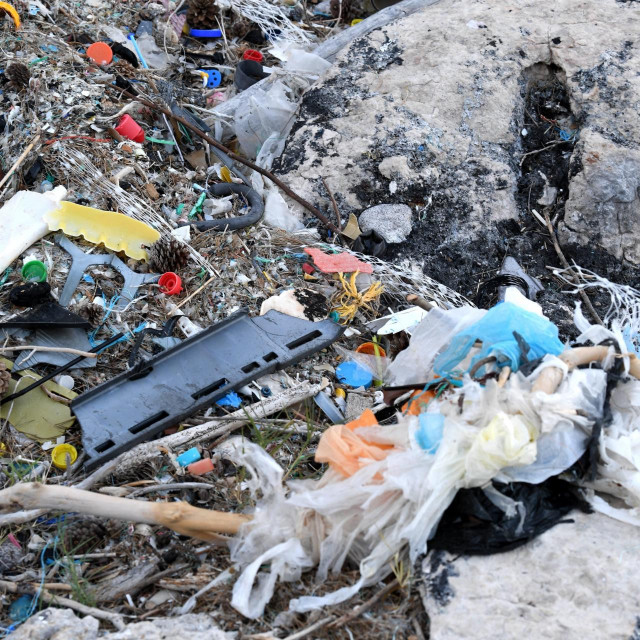 Naplavljeno smeće, ilustracija