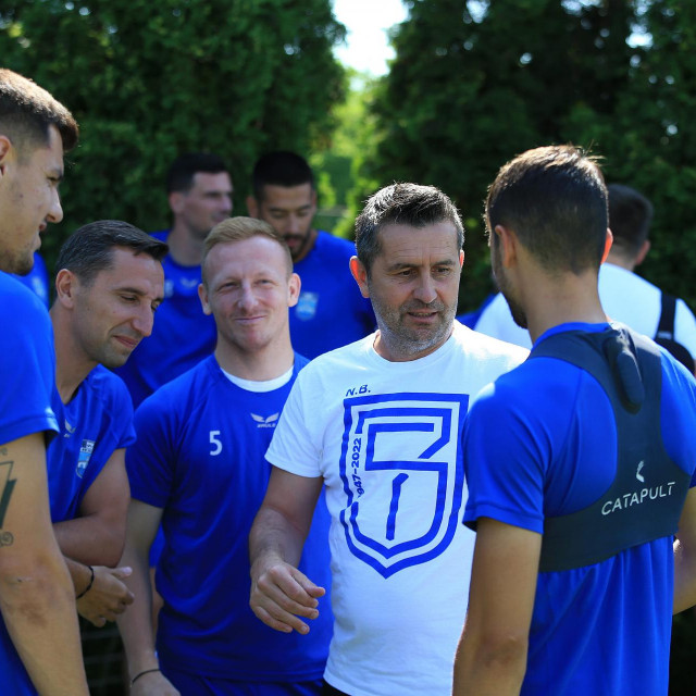 Nenad Bjelica s igračima