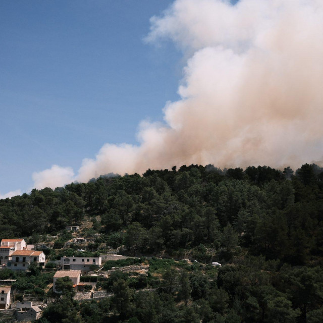 Požar na Braču
 