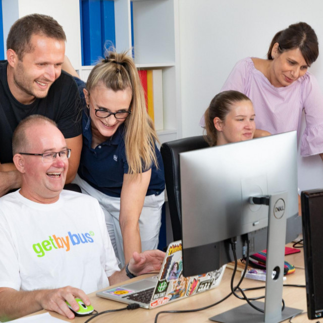 Osnivači GetByBusa: Morten Smalby, Ante Dagelić, Tereza Kulić i Vivian Lukšić