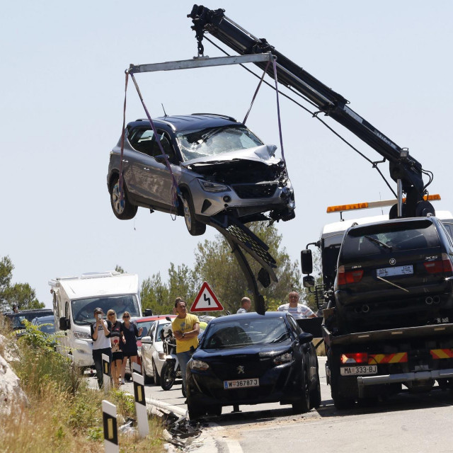 Uklanjanje vozila s mjesta nesreće