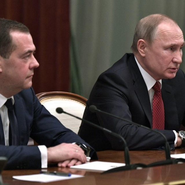 Dmitrij Medvedev i Vladimir Putin