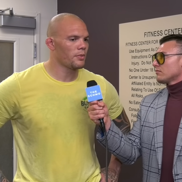 Anthony Smith i Schmo