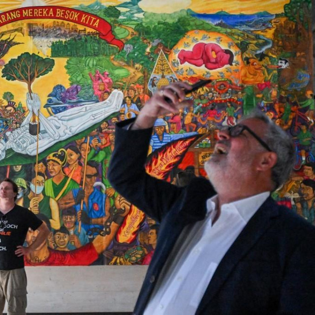 jedan od radova kolektiva Taring Padi iz Indonezije izložen u Kasselu