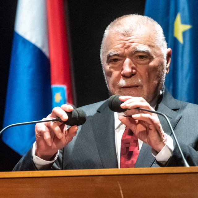 Stjepan Mesić, arhivska fotografija